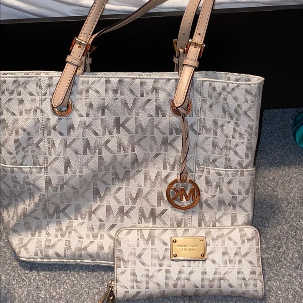 Michael kors set